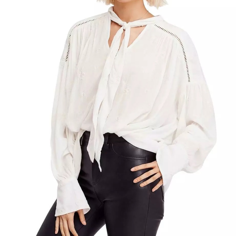 Free People Billowy Boho Ivory Blouse w/ Opt Tie